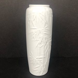 Fukagawa Porcelain Bamboo Vase